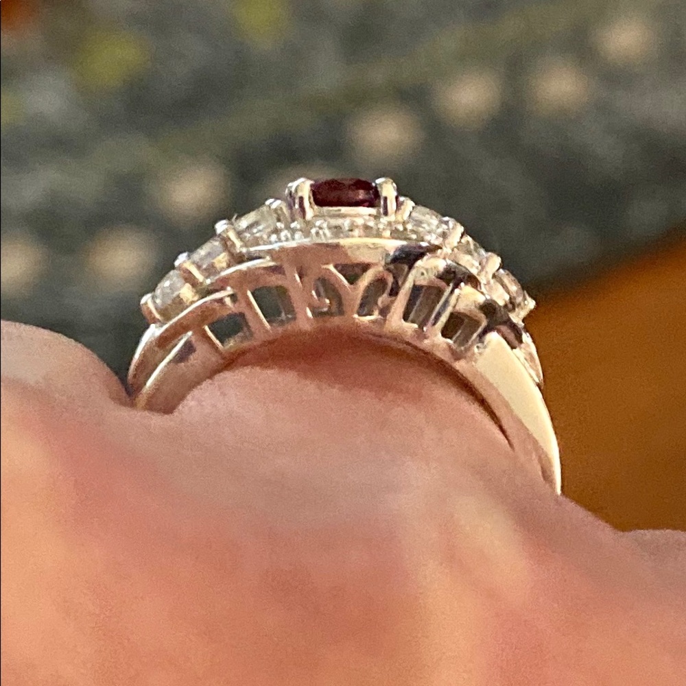 NWT Gorgeous Garnet & Zircon Ring in .925 Sterling - Picture 5 of 7